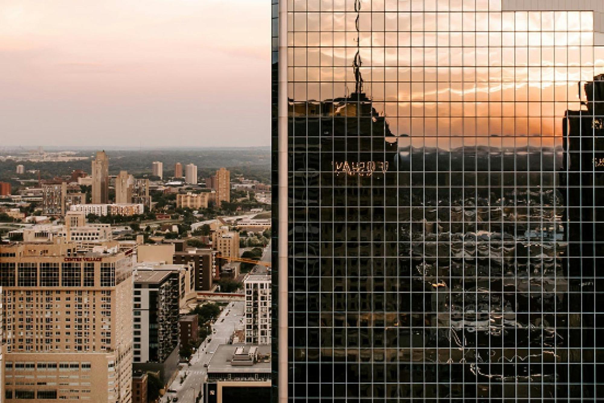 W Minneapolis - The Foshay Luaran gambar